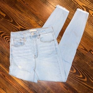 Women’s Francesca’s Harper Light Blue Skinny Jeans Size 25